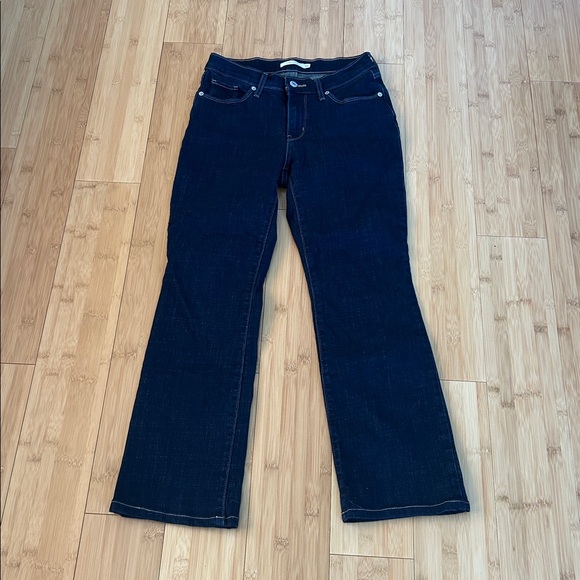Levi’s Classic Bootcut Jeans Mid Rise Dark Wash Size 2 Short (26) - Picture 8 of 9